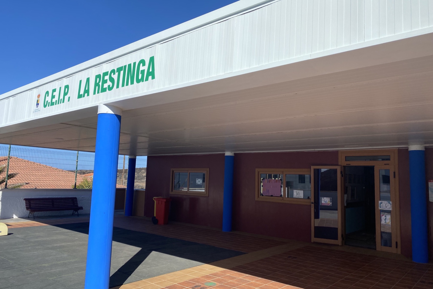 El Pinar mejora la instalación eléctrica de baja tensión del CEIP La Restinga