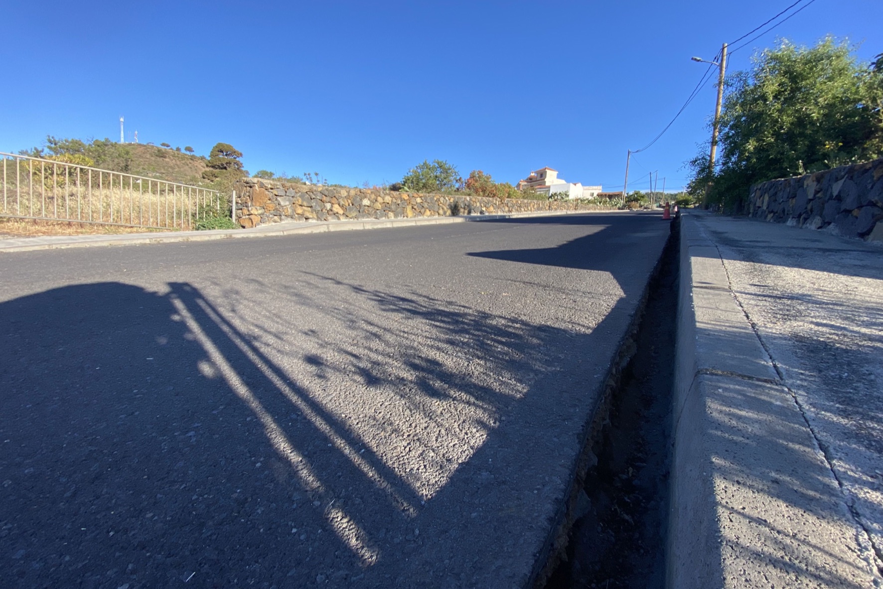 El Pinar mejora la red de agua potable en Crucita Martín, El Roque, Temanacen y calle Manuelvas