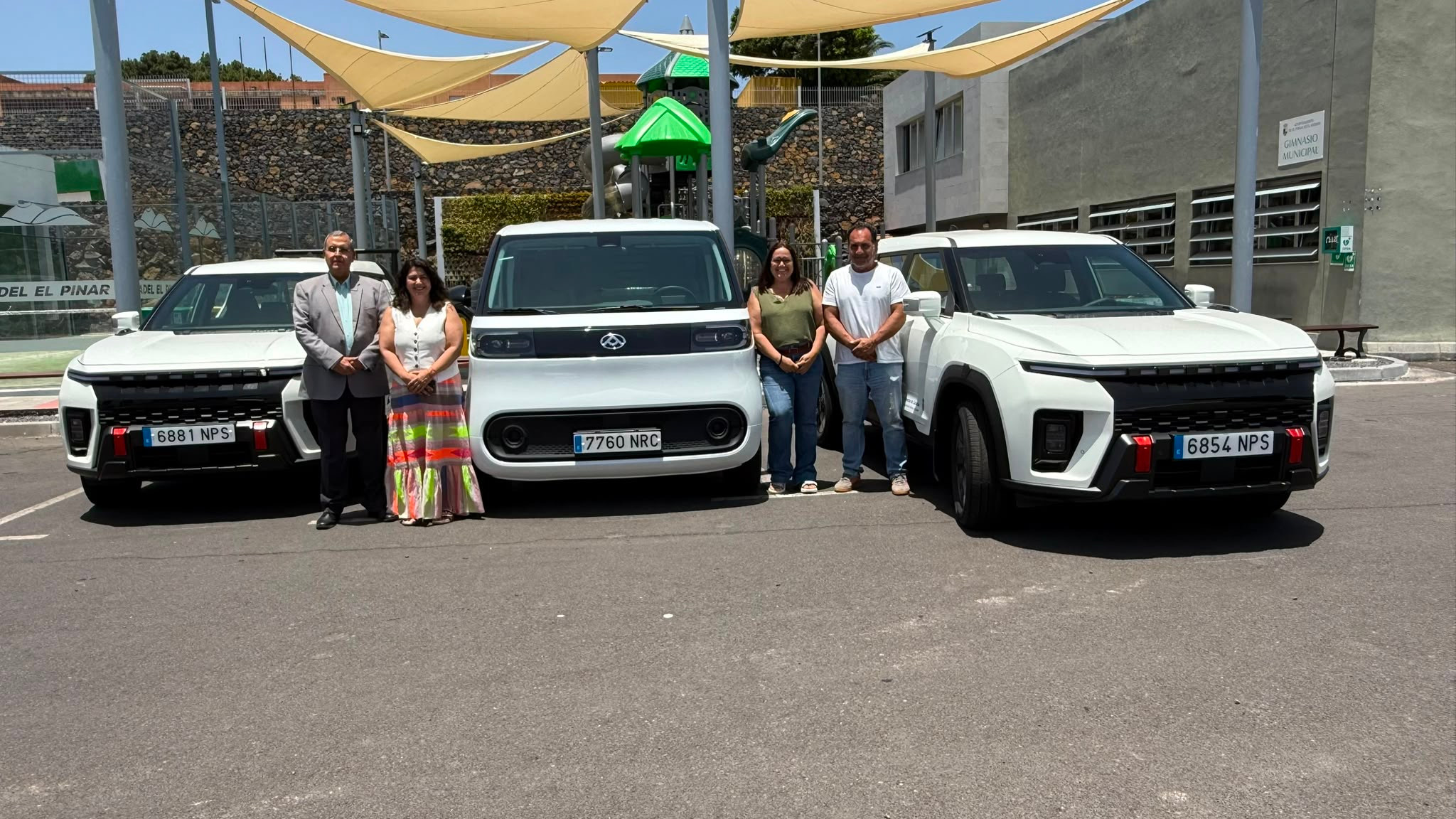 El Pinar adquiere tres vehículos eléctricos para la flota municipal