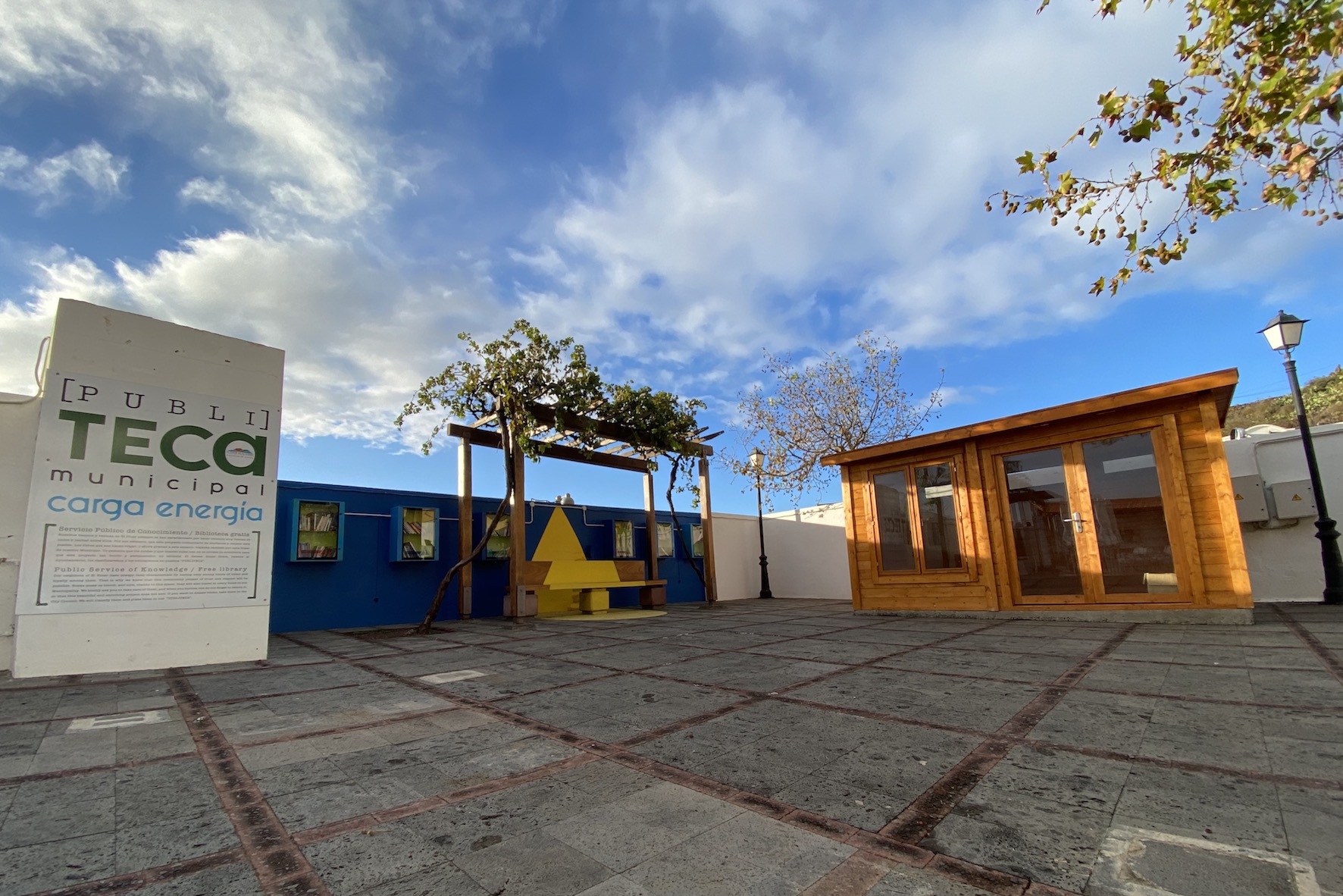 El Pinar amplía la ‘Publiteca’ del Mentidero