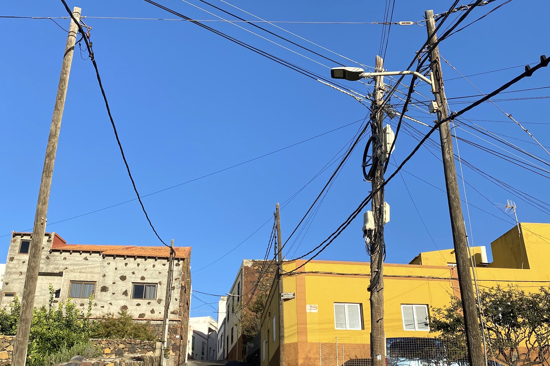 El Pinar licita por 307.000 euros la pavimentación, saneamiento y soterramiento de servicios varios en el tramo sur de la calle La Paz