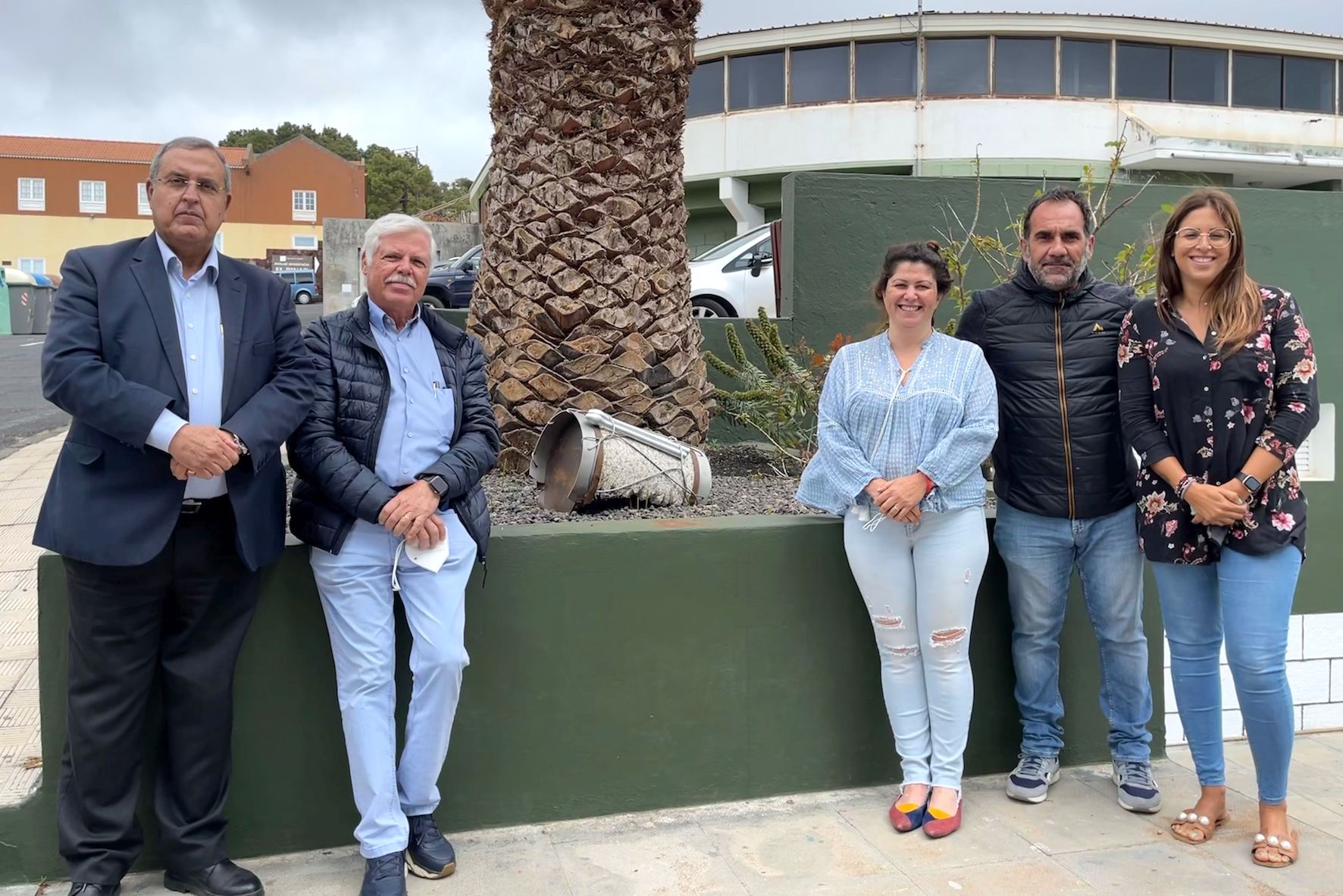 El Pinar recibe la donación de una escultura del artista Edmundo Rodríguez