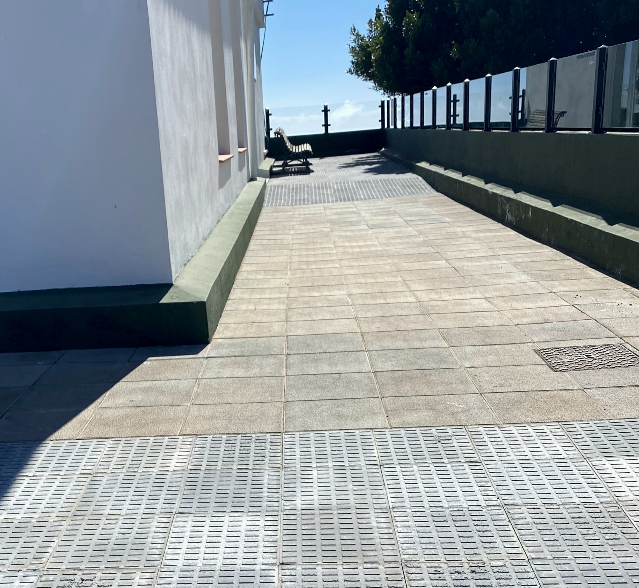 El Ayuntamiento mejora la seguridad y accesibilidad en el edificio de Servicios Sociales