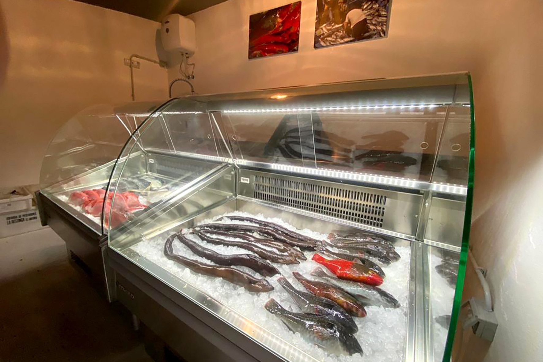 El Pinar añade un punto de venta de pescado en el mercadillo municipal