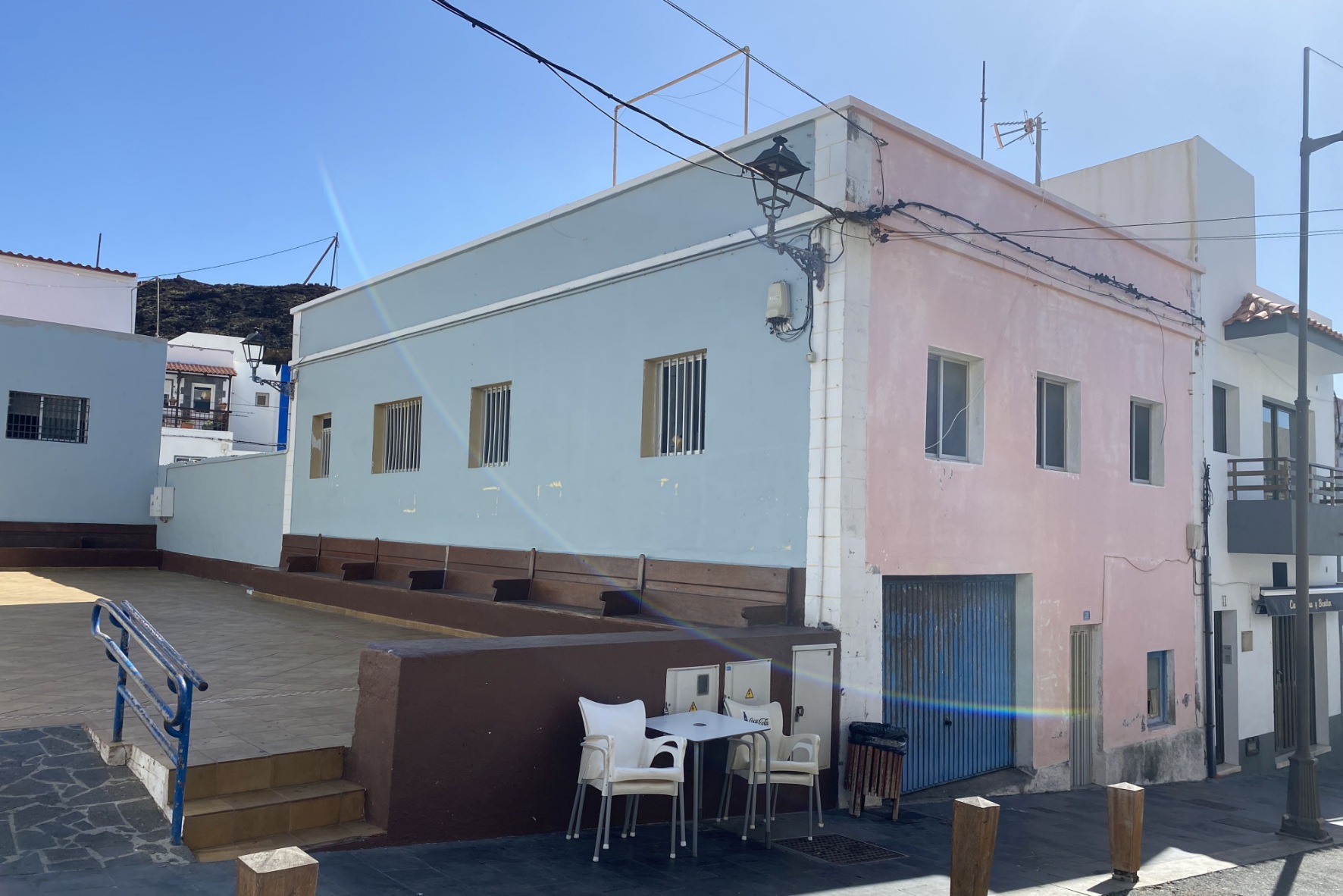 El Ayuntamiento adquiere otro inmueble para ampliar la plaza de La Restinga
